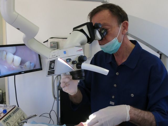 Visit a Cosmetic Dental Expert